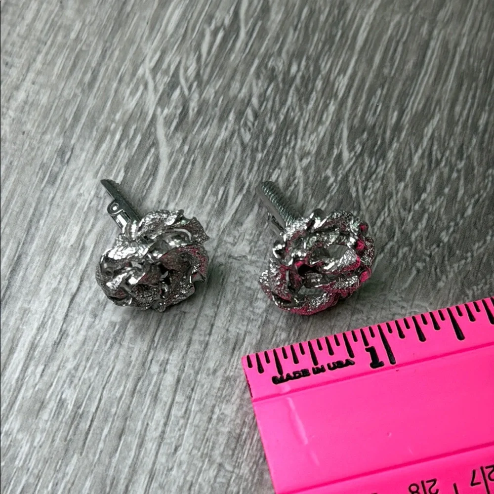 N/A elegant silver